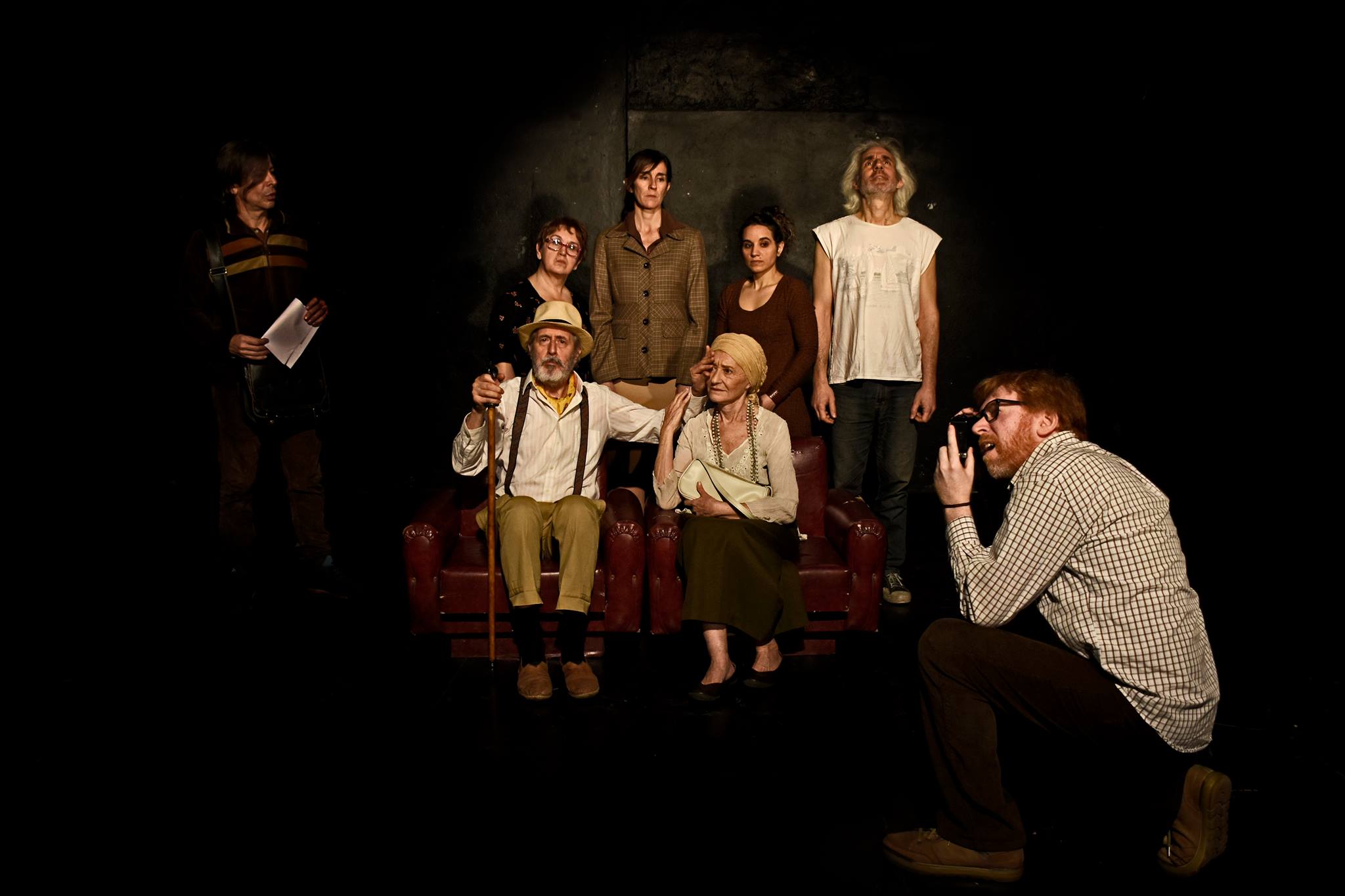 LA CASA DONDE LAS PALABRAS DOLÍAN BAJO EL SILENCIO